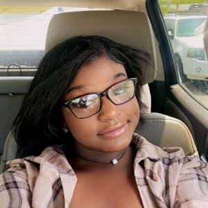 Meet your Posher, Shekinah